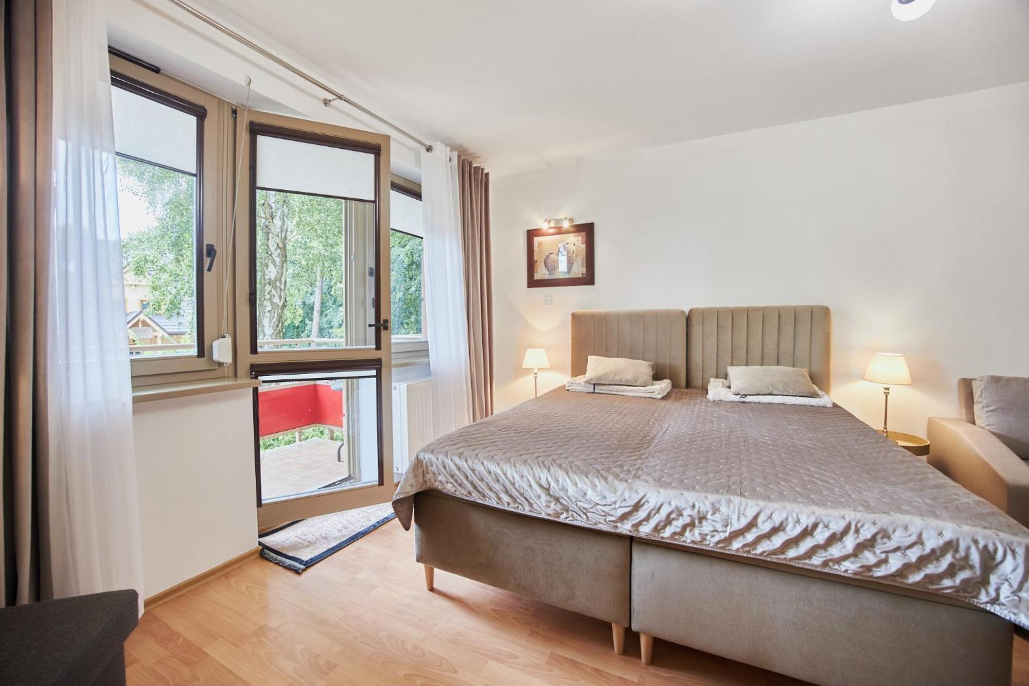 - Zdrojowa Apartament